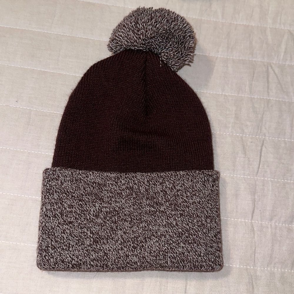 carhartt S-M Eggplant Purple Heather Knit Tasseled Hat - Picture 6 of 12